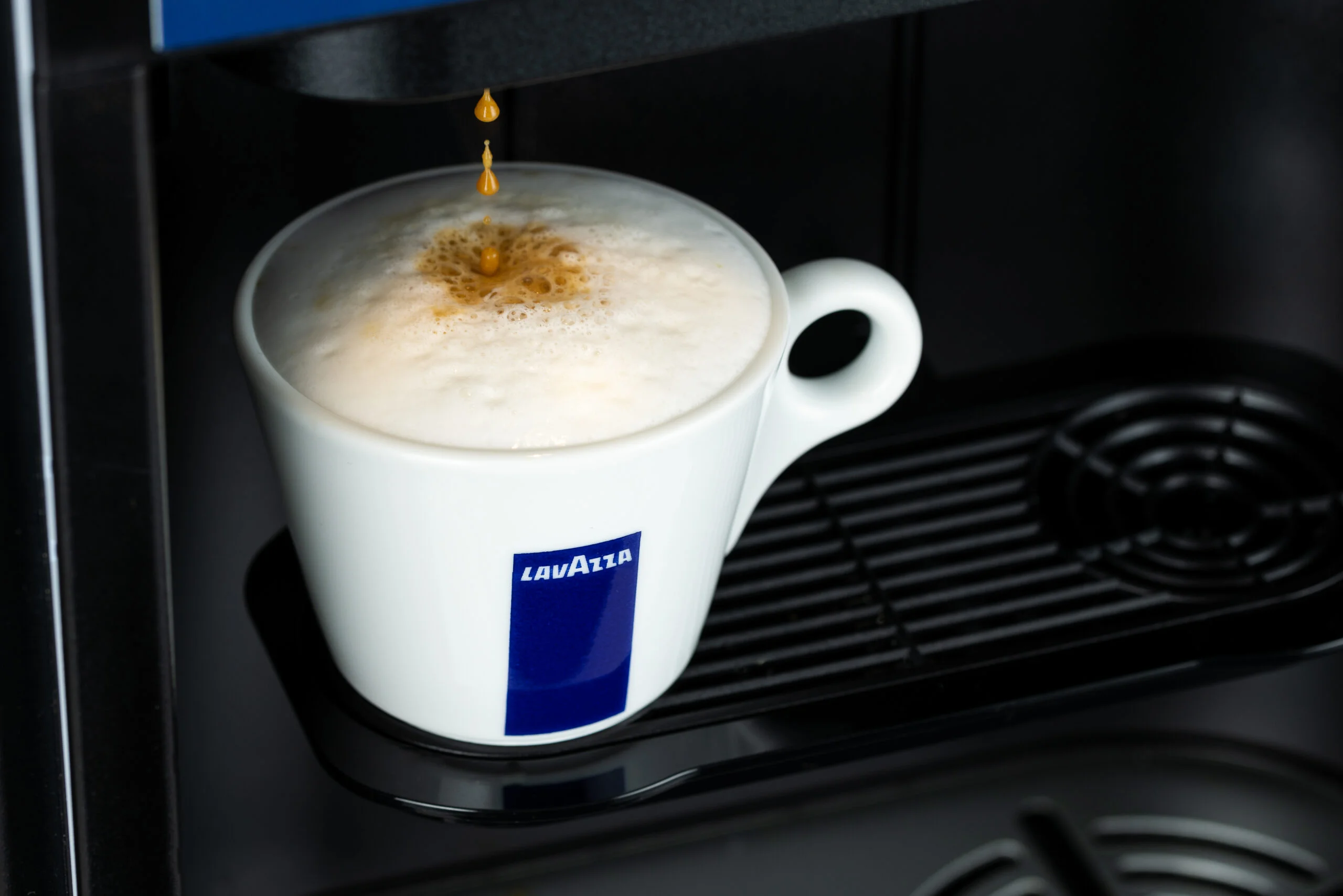 Lavazza Aroma Più Coffee Beans 1
